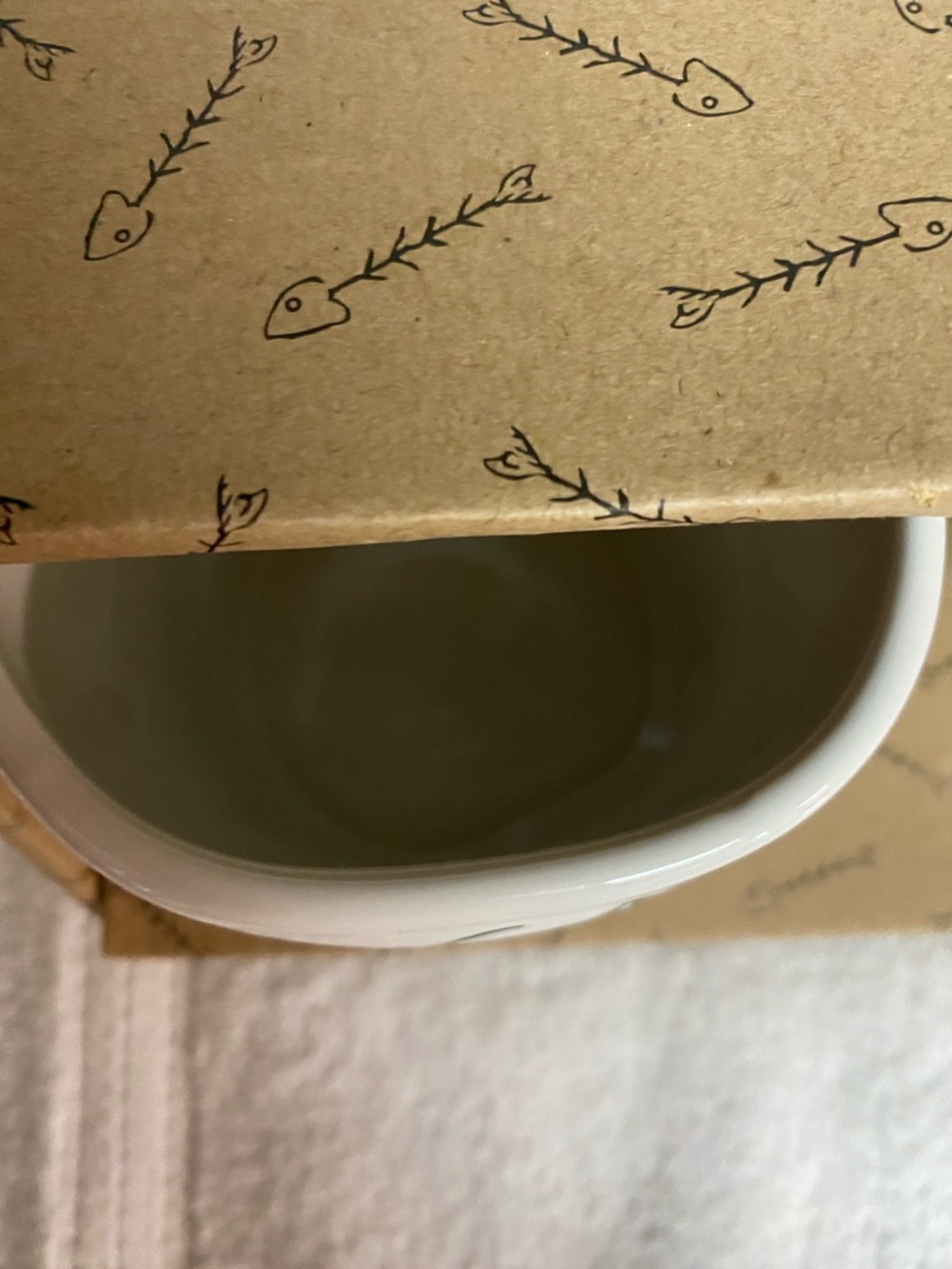 Rae Dunn White Ceramic "CAT MOM" & "MEOW" Mug Set - Picture 3 of 4